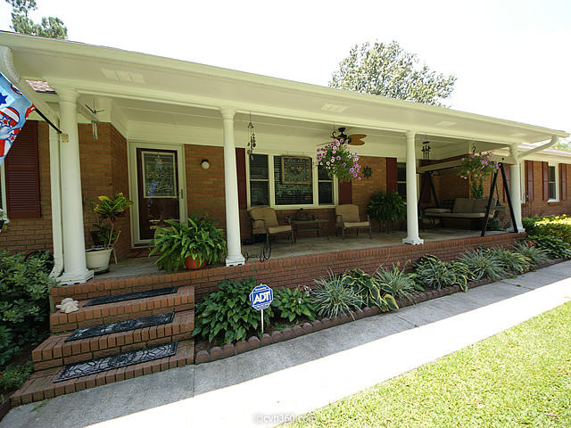 195 Brewer Road Summerville, SC 29483 - Photo 2 of 25 02