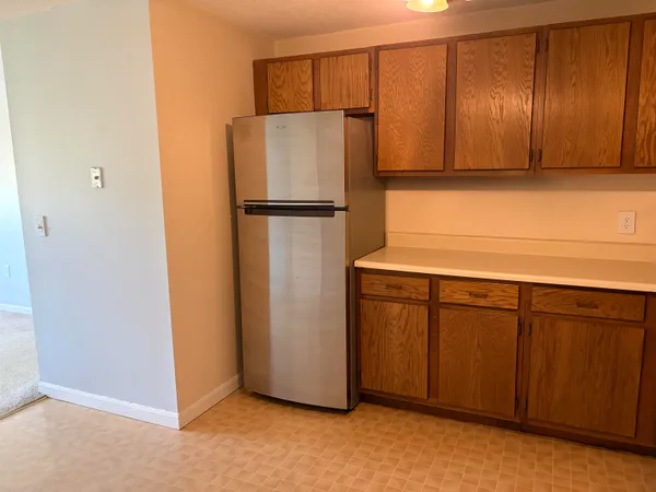 $1,975 | 804 White Cedar Boulevard, Portsmouth, NH 03801