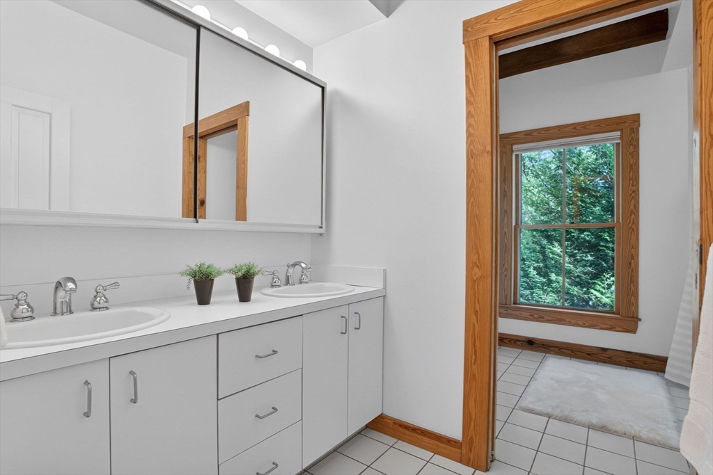 47 Longfellow Road Wellesley, MA 02481 - Photo 27 of 42