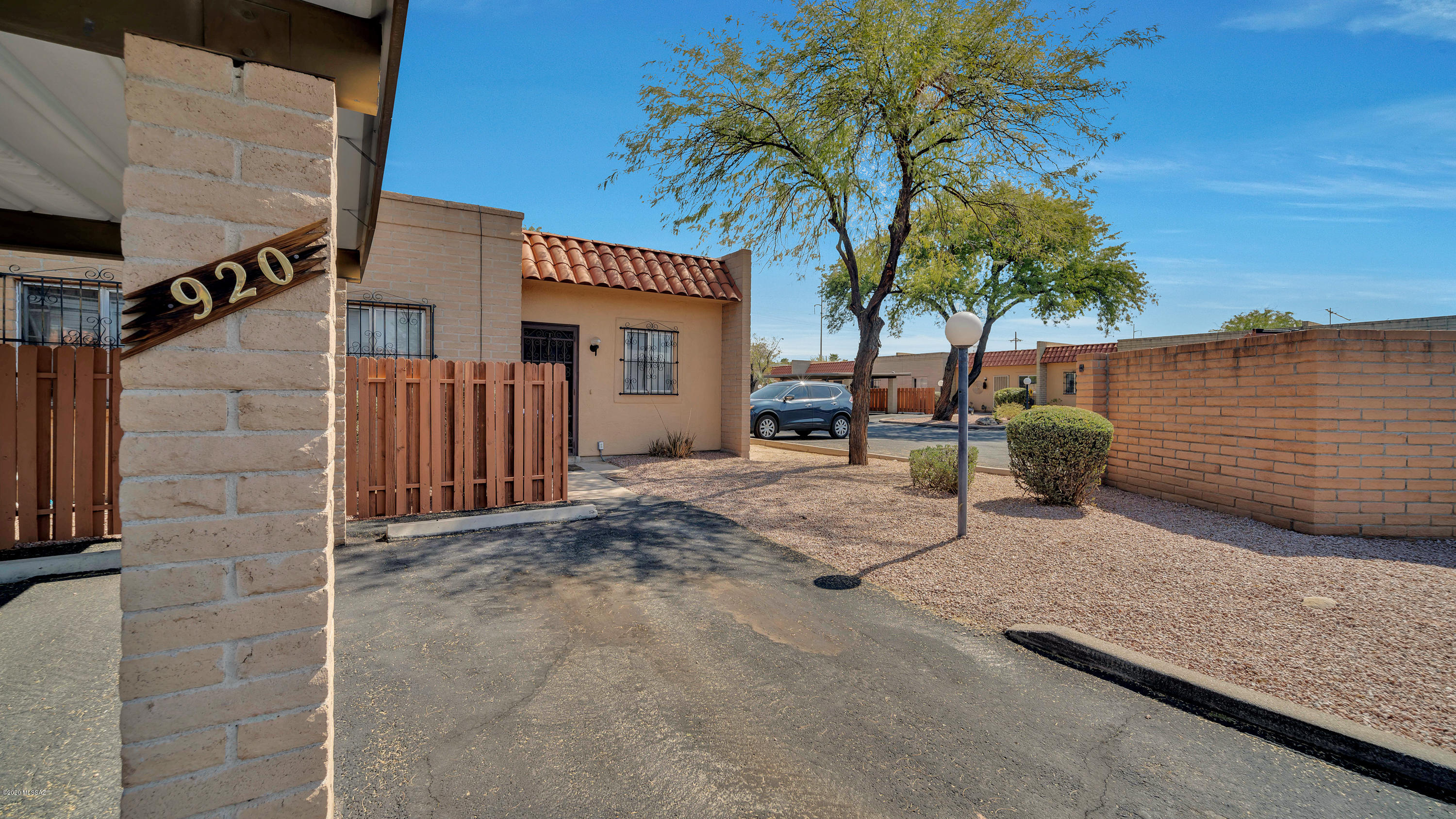 920 South Pantano Road Tucson, AZ 85710 - Photo 2 of 30 Gallery Image 2
