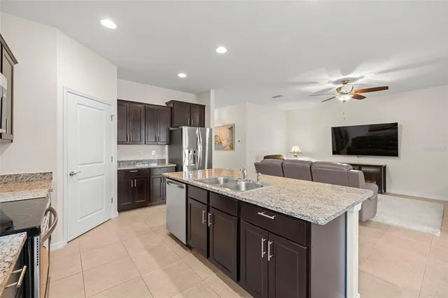 $2,100 | 13562 Paddington Way, Spring Hill, FL 34609