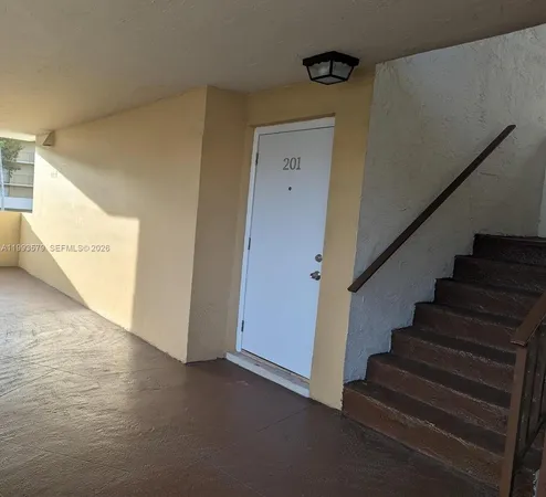 $1,700 | 8810 Fontainebleau Boulevard, Unit 201, Miami, FL 33172