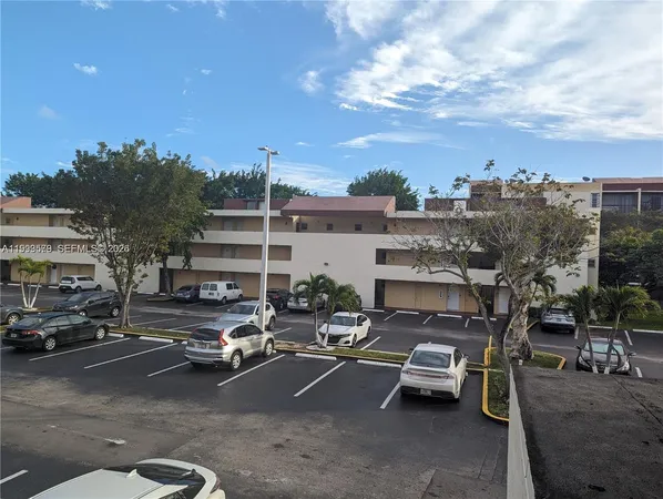 $1,700 | 8810 Fontainebleau Boulevard, Unit 201, Miami, FL 33172
