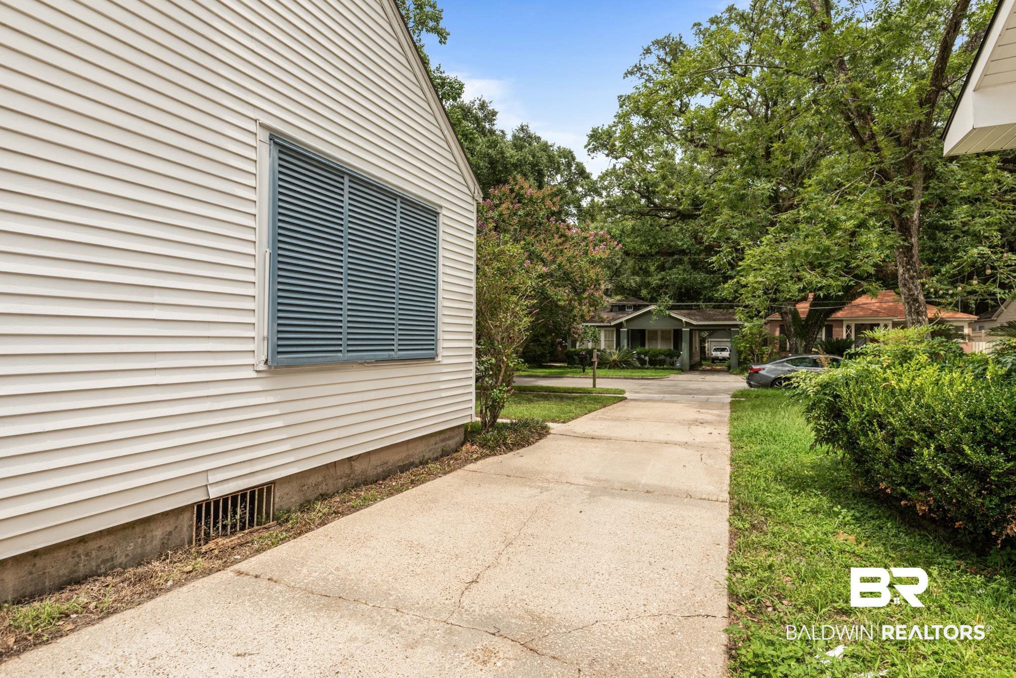 114 Crenshaw Street Mobile, AL 36606 - Photo 49 of 49 View of home's exterior