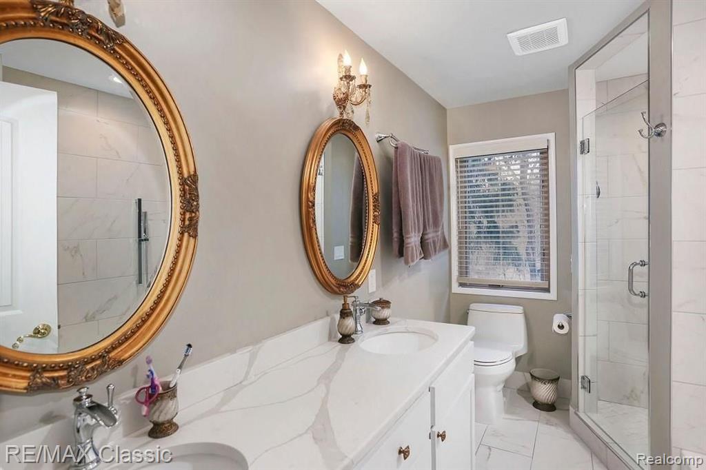 36150 Paddleford Road Farmington Hills, MI 48331 - Photo 17 of 34