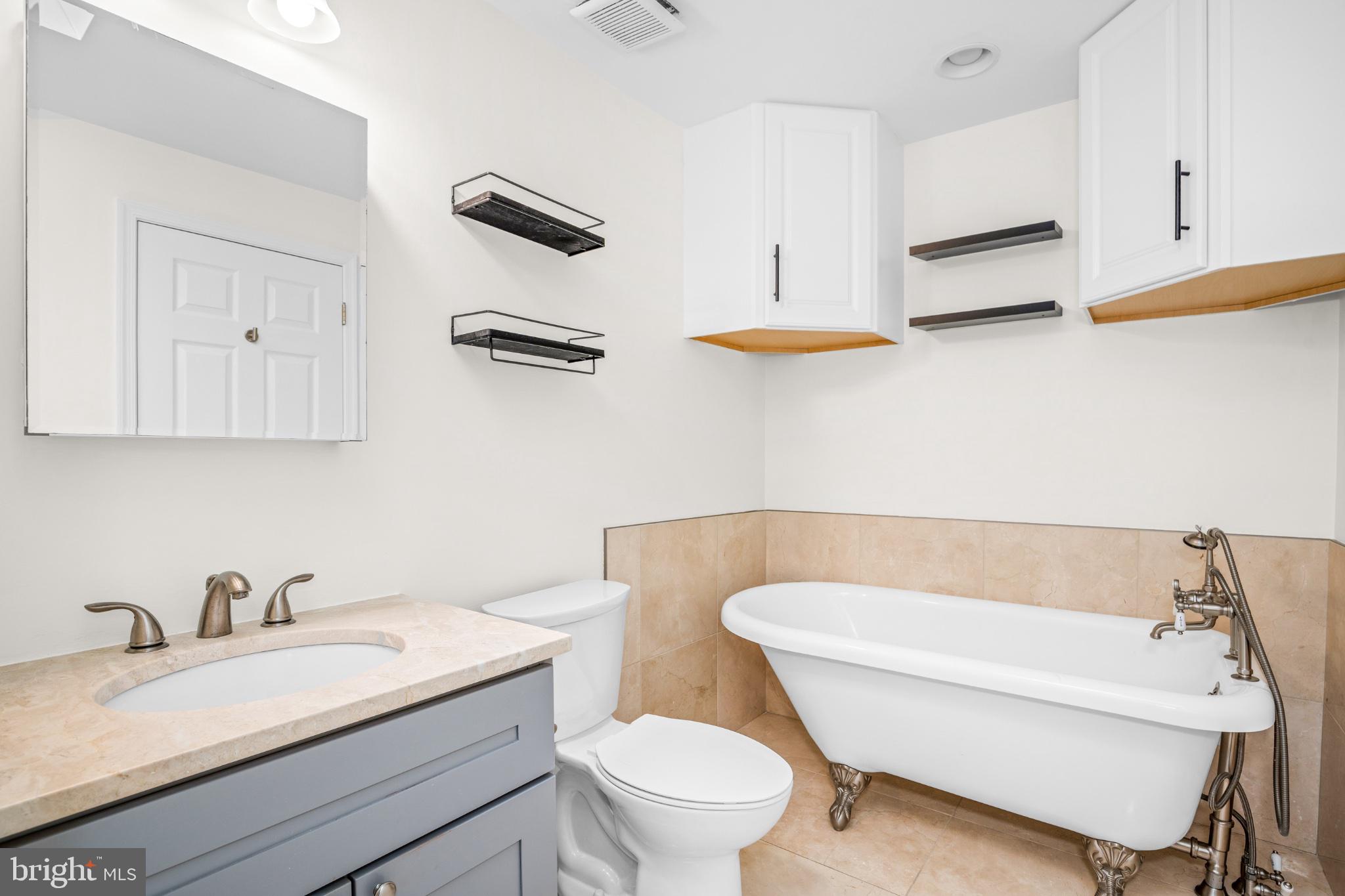 481 Ridge Street Northwest Washington, DC 20001 - Photo 20 of 25 Gallery Image 20