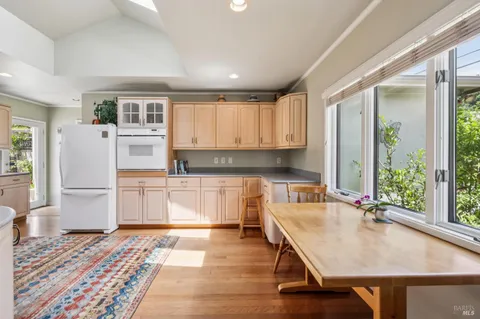$799,000 | 807 Reichert Avenue, Novato, CA 94945