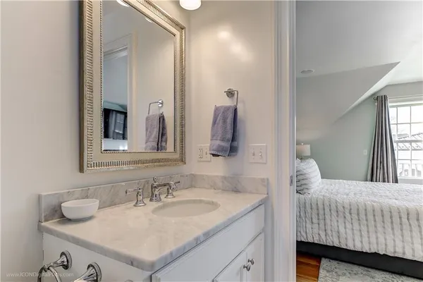 $5,000 | 4 Barney Street, Newport, RI 02840