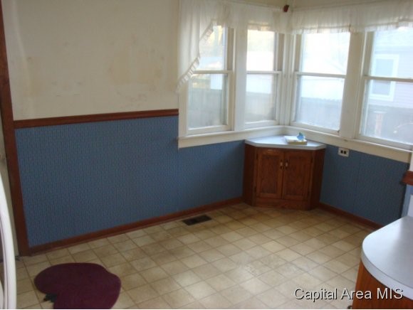 834 South State Street Springfield, IL 62704 - Photo 7 of 8
