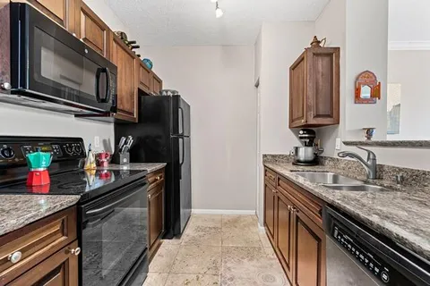 $369,000 | 580 South Sapodilla Avenue, Unit 304, West Palm Beach, FL 33401