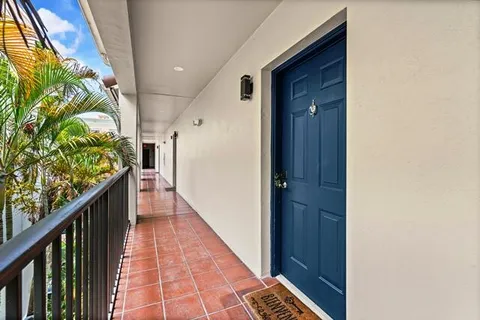 $369,000 | 580 South Sapodilla Avenue, Unit 304, West Palm Beach, FL 33401