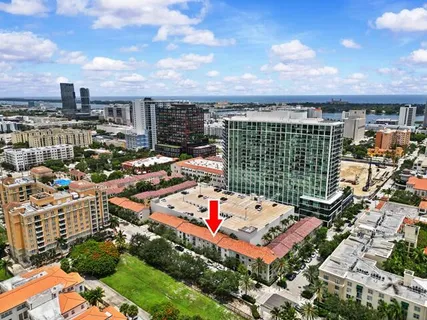 $369,000 | 580 South Sapodilla Avenue, Unit 304, West Palm Beach, FL 33401