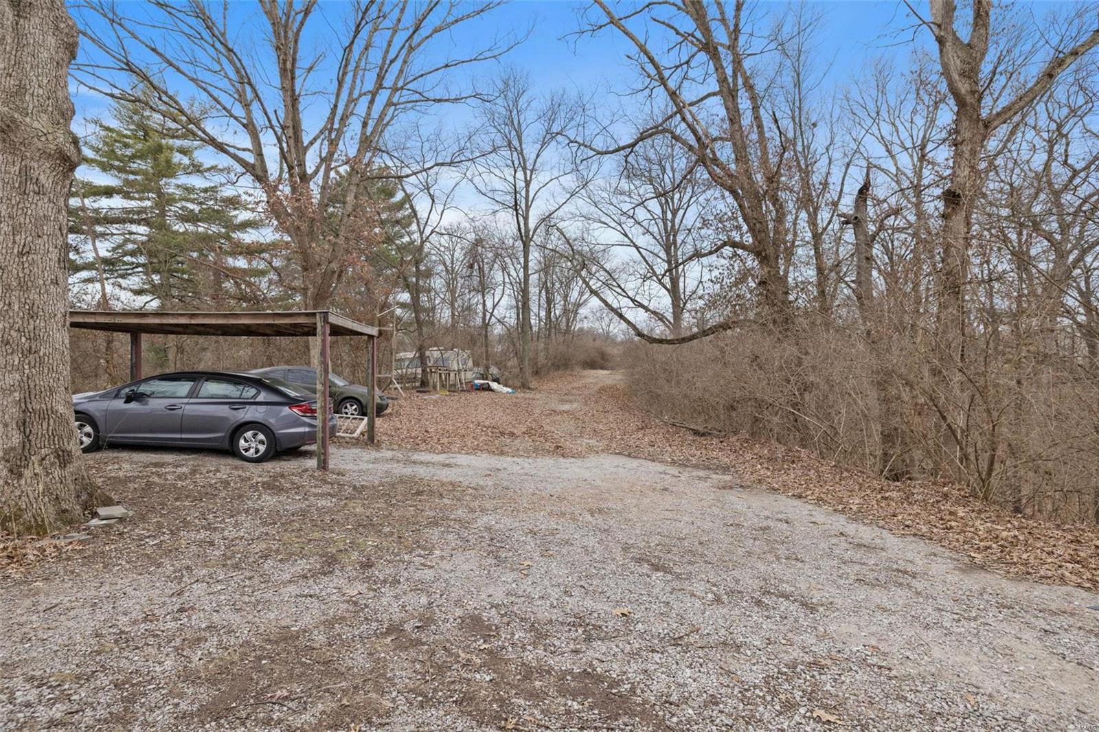 300 Susan Road St. Louis, MO 63129 - Photo 19 of 25