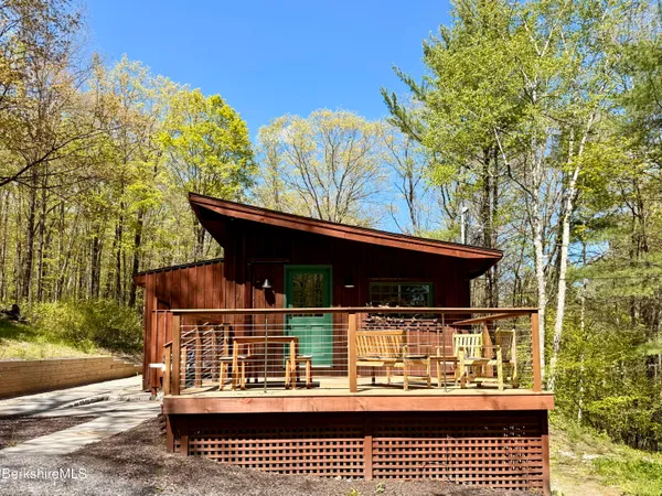 $429,000 | 529 Hayes Hill Road, New Marlborough, MA 01244