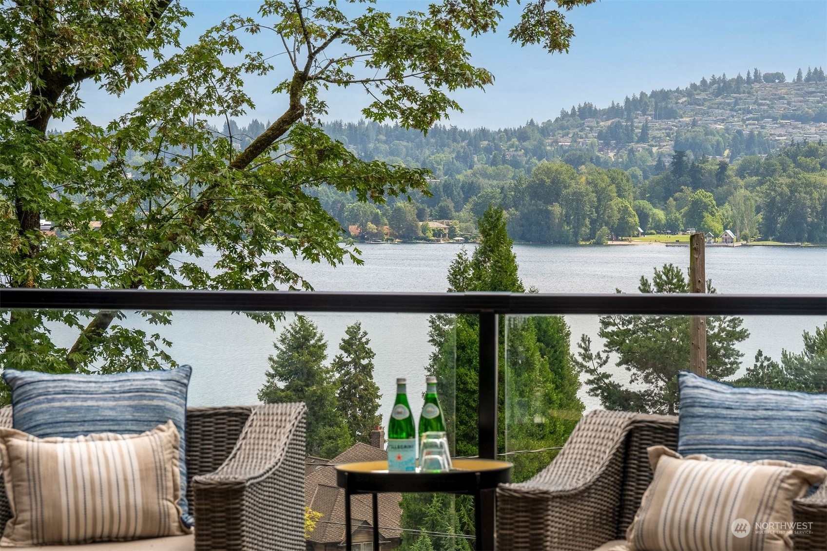 4542 Ferncroft Road Mercer Island, WA 98040 - Photo 1 of 27