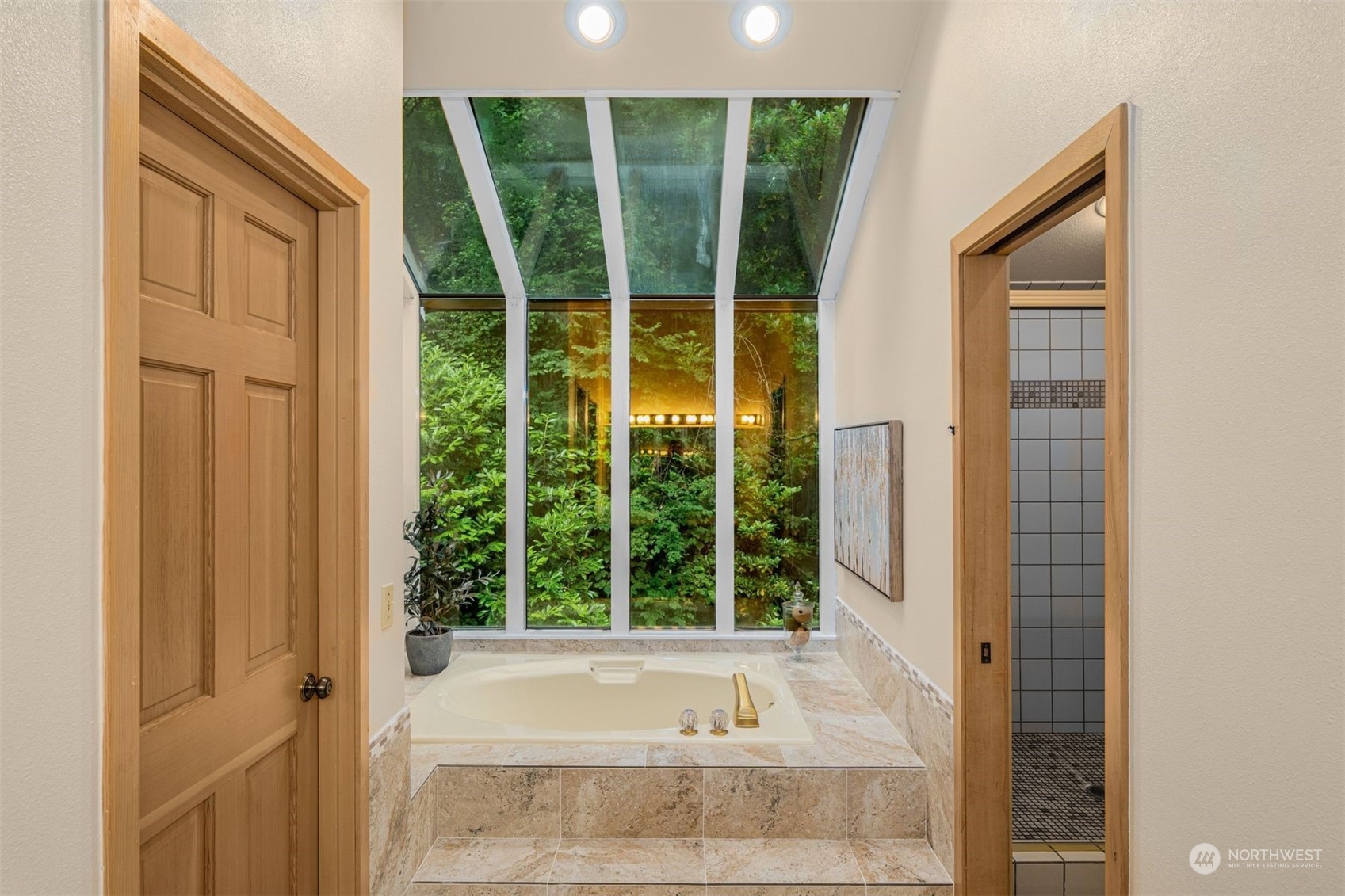 4542 Ferncroft Road Mercer Island, WA 98040 - Photo 19 of 27