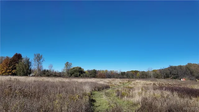 $899,900 | 976 Davis Road, East Aurora, NY 14052