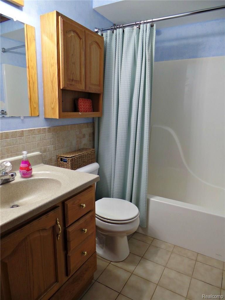 13123 Rattalee Lake Road Davisburg, MI 48350 - Photo 20 of 37 SAM_7643.JPG