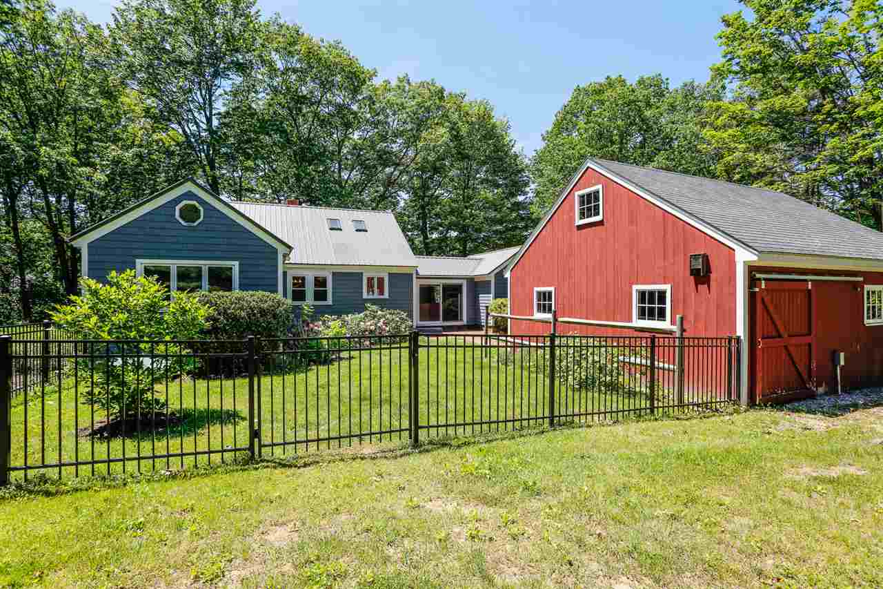 537 Upper Straw Road Hopkinton, NH 03229 - Photo 2 of 40 Gallery Image 2
