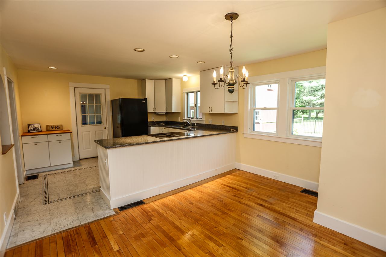 537 Upper Straw Road Hopkinton, NH 03229 - Photo 15 of 40 Gallery Image 15
