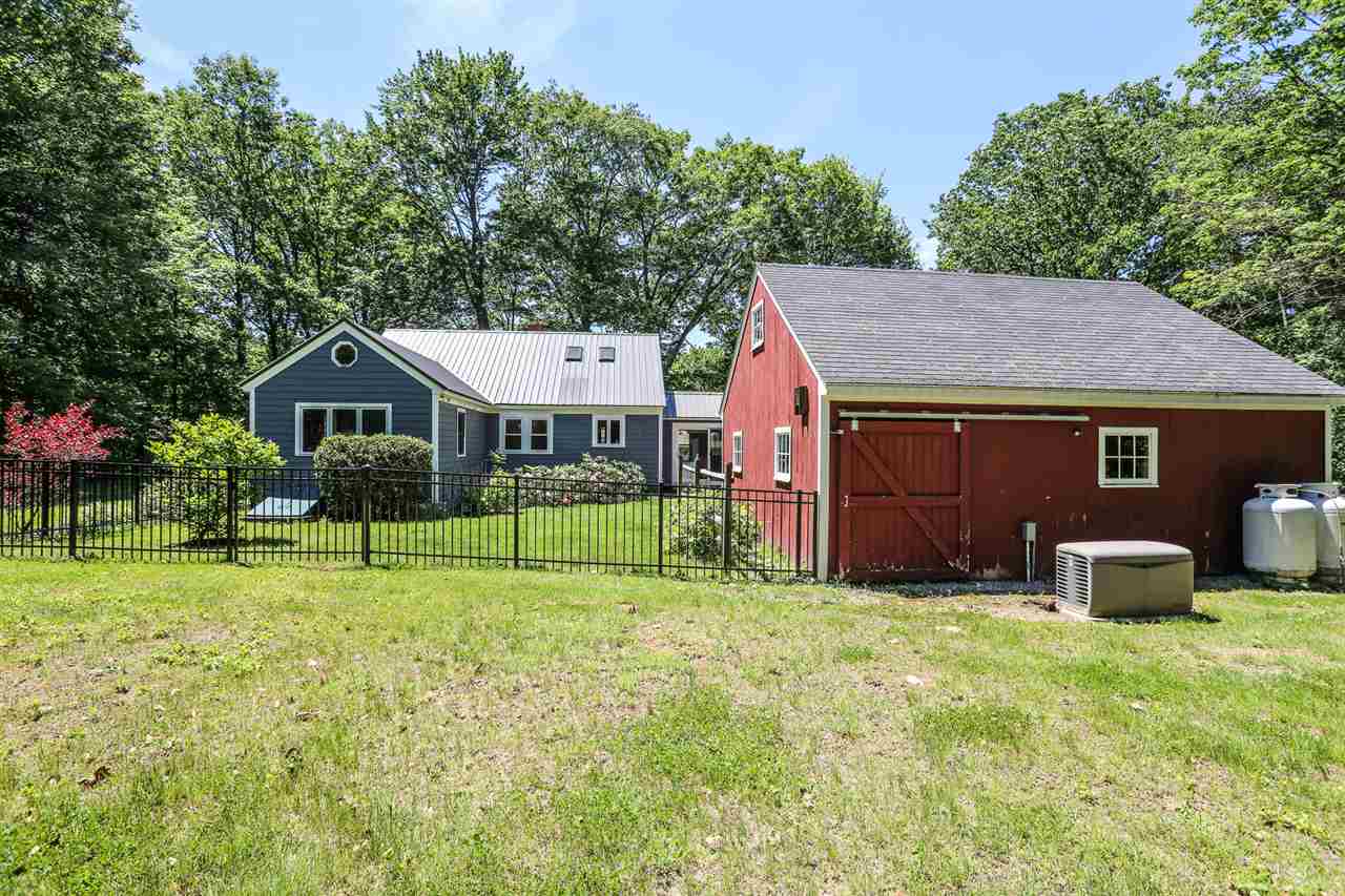 537 Upper Straw Road Hopkinton, NH 03229 - Photo 5 of 40 Gallery Image 5