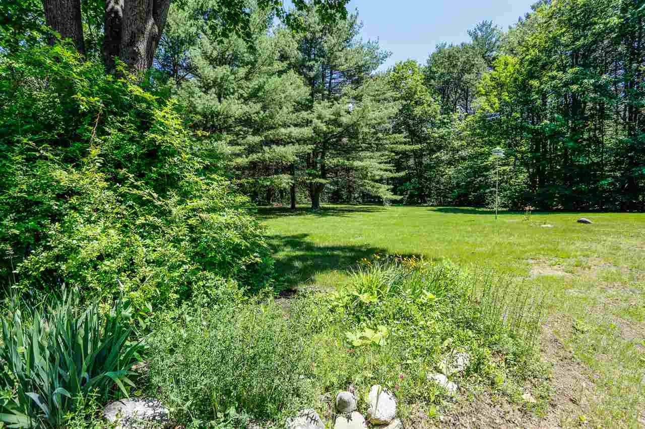537 Upper Straw Road Hopkinton, NH 03229 - Photo 7 of 40 Gallery Image 7