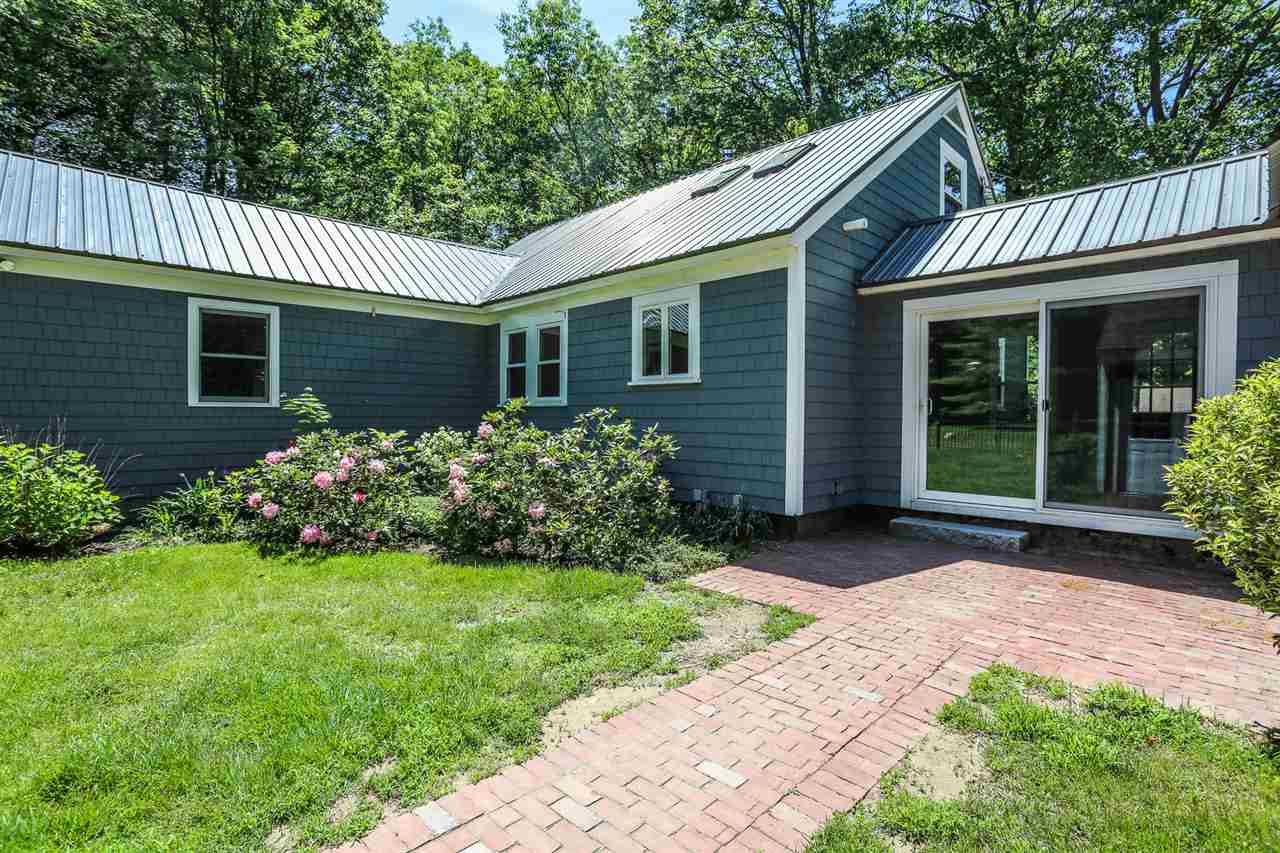 537 Upper Straw Road Hopkinton, NH 03229 - Photo 9 of 40 Gallery Image 9