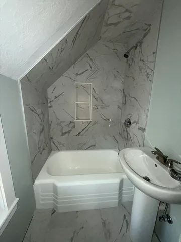 $2,600 | 59 Arch Street, Unit 59, Middleboro, MA 02346