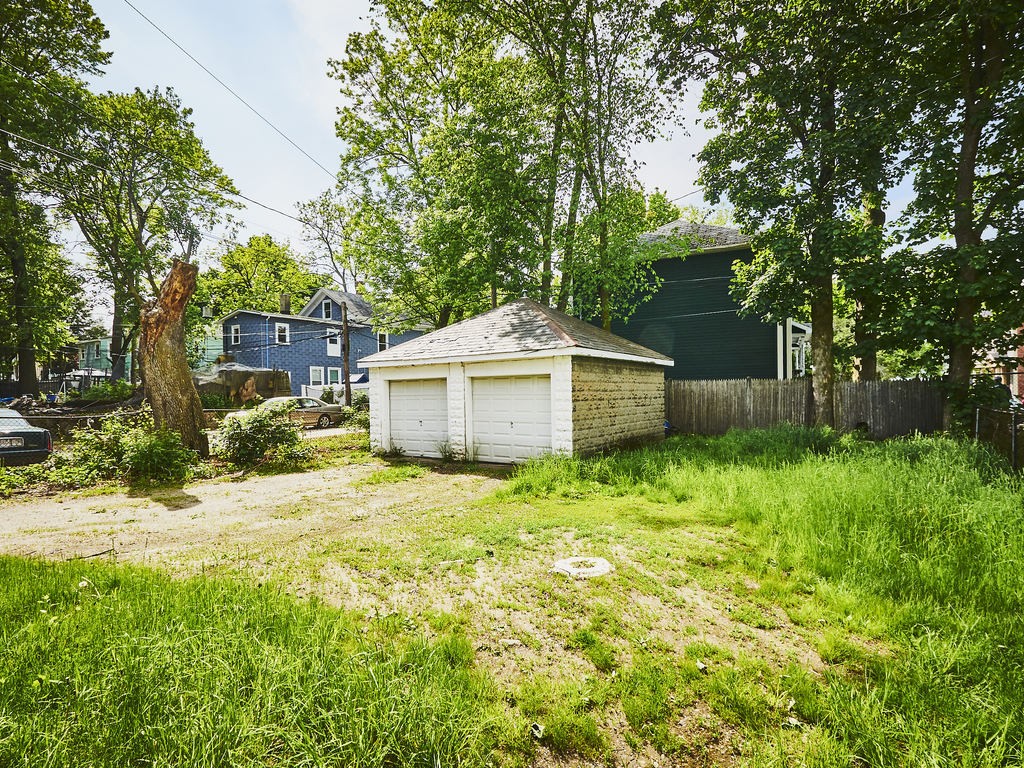 21 Perrin Street Boston, MA 02119 - Photo 3 of 20 Gallery Image 3