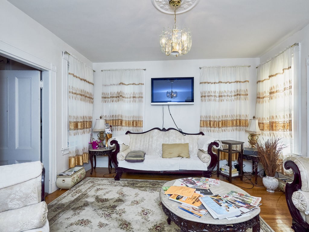 21 Perrin Street Boston, MA 02119 - Photo 9 of 20 Gallery Image 9