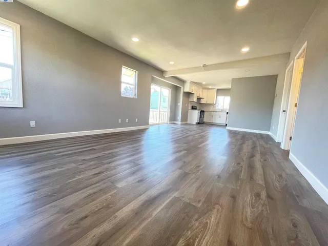 $599,950 | 5483 Wadean Place, Oakland, CA 94601