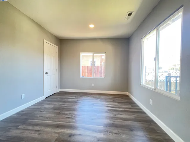 $599,950 | 5483 Wadean Place, Oakland, CA 94601