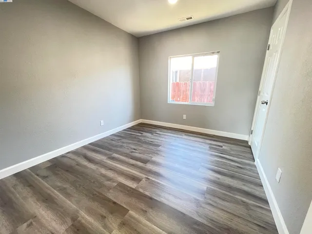 $599,950 | 5483 Wadean Place, Oakland, CA 94601