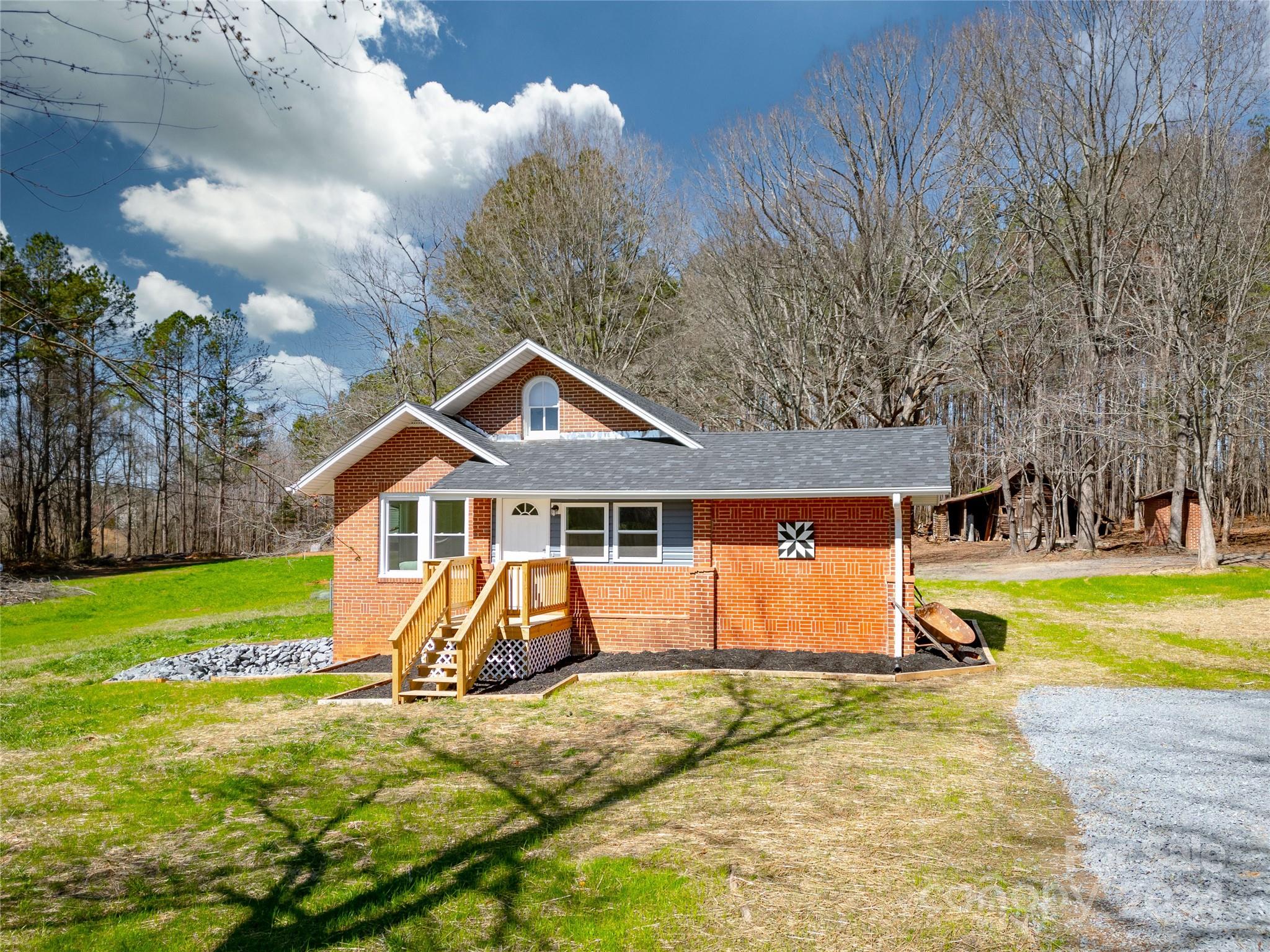 32003 Kendalls Church Road New London, NC 28127 - Photo 1 of 27 Gallery Image 1
