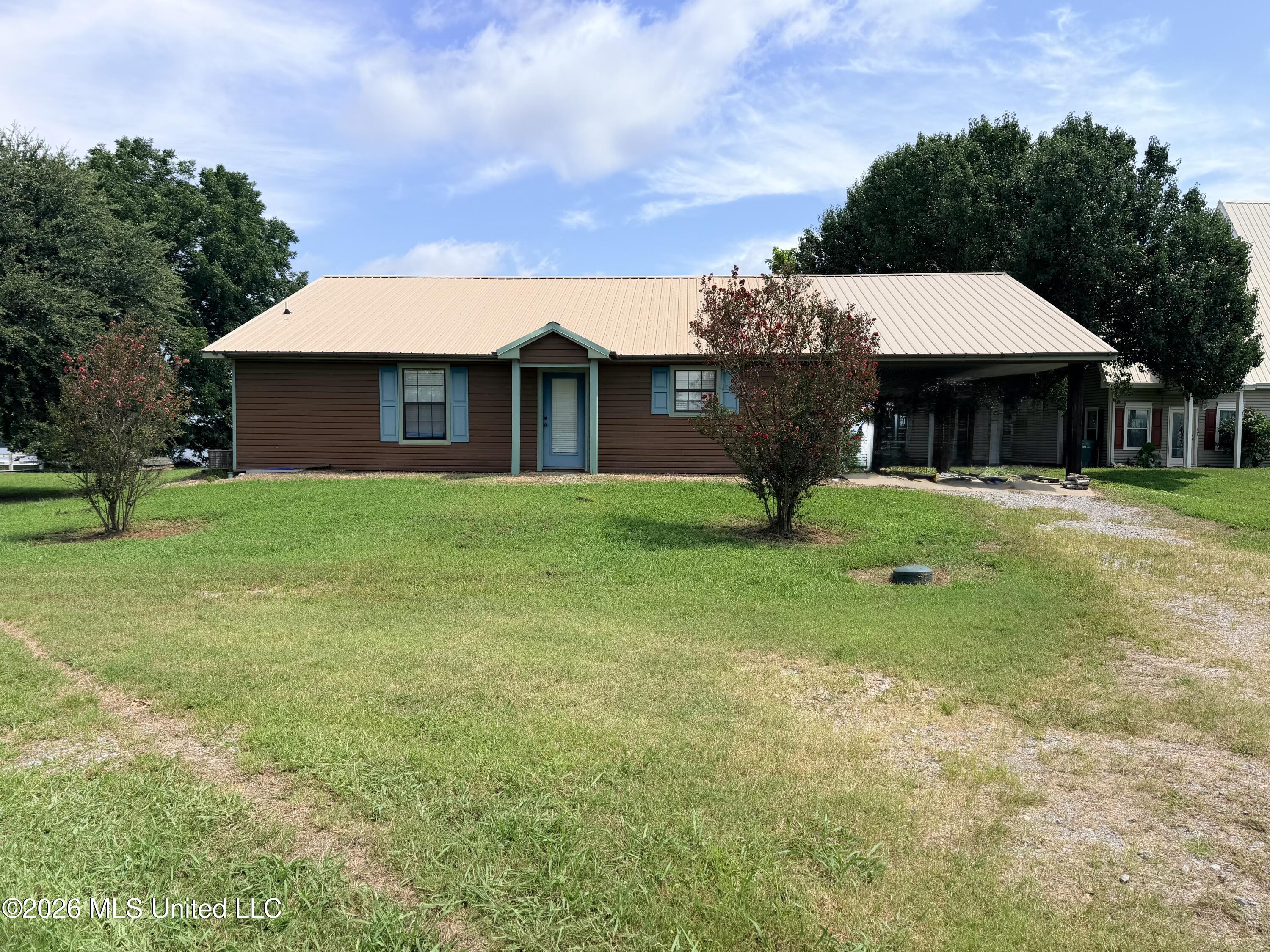 3568 Eagle Lake Shore Road Vicksburg, MS 39183 - Photo 3 of 17 IMG_5965