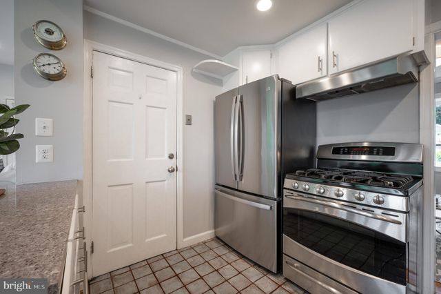 $950,000 | 401 Tennessee Avenue, Alexandria, VA 22305