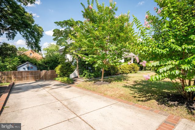 $950,000 | 401 Tennessee Avenue, Alexandria, VA 22305