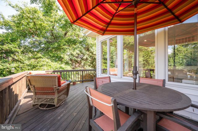 $950,000 | 401 Tennessee Avenue, Alexandria, VA 22305