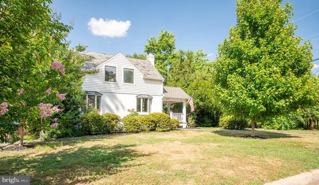 $950,000 | 401 Tennessee Avenue, Alexandria, VA 22305