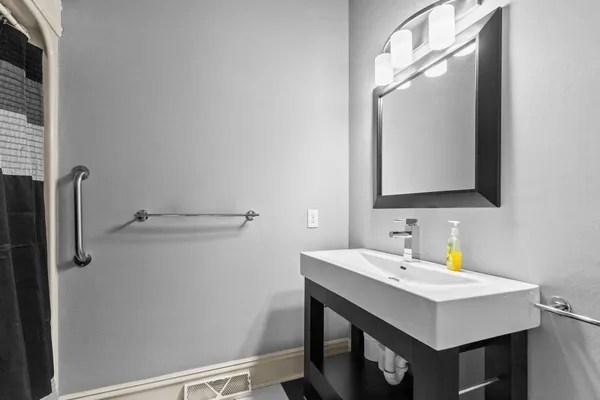 $479,900 | 2134 Sunrise Drive, Appleton, WI 54914