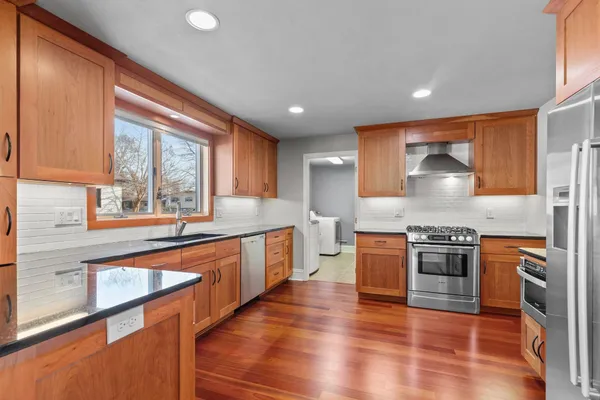 $479,900 | 2134 Sunrise Drive, Appleton, WI 54914