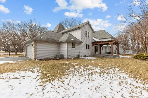 $479,900 | 2134 Sunrise Drive, Appleton, WI 54914