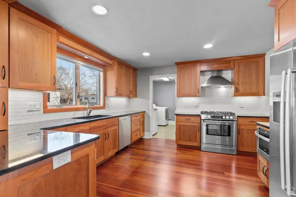 $479,900 | 2134 Sunrise Drive, Appleton, WI 54914