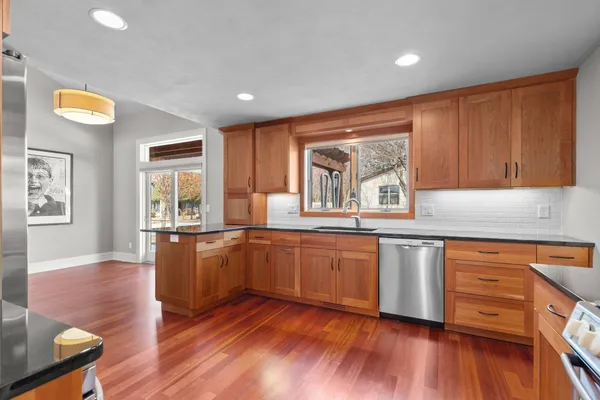 $479,900 | 2134 Sunrise Drive, Appleton, WI 54914