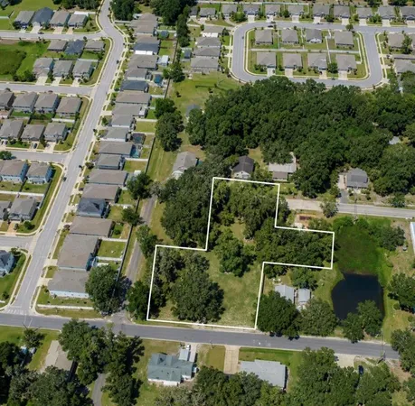 $349,000 | 711 East Pine Avenue, Mount Dora, FL 32757