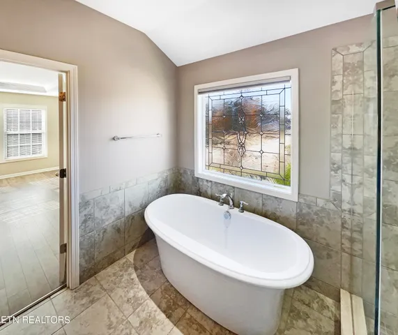 $620,000 | 1703 Glen Shady Boulevard, Knoxville, TN 37922