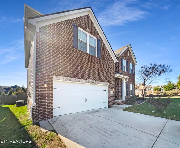 $620,000 | 1703 Glen Shady Boulevard, Knoxville, TN 37922