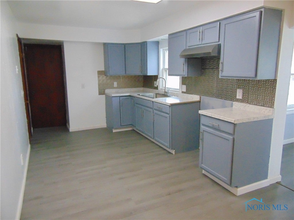5013 Brandon Road Toledo, OH 43615 - Photo 2 of 14 Brand new kitchen!
