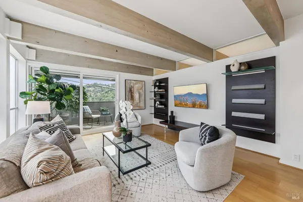 $699,000 | 290 Vía Casitas, Unit 206, Greenbrae, CA 94904