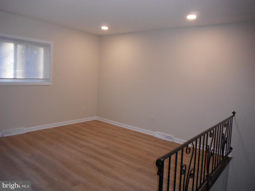 304 University Avenue Pemberton, NJ 08068 - Photo 10 of 18